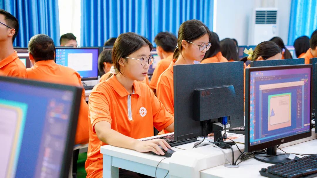 聚焦軟件與信息服務(wù) 珠海市創(chuàng)沃中等職業(yè)學(xué)校軟件網(wǎng)絡(luò)技術(shù)服務(wù)專(zhuān)業(yè)詳解